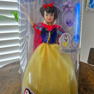 NEW RARE Disney Parks Snow White Doll with Purple Locket Disney Resorts